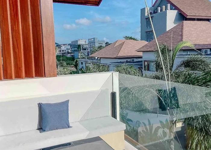 Tik, Near W Sunny Balcony *